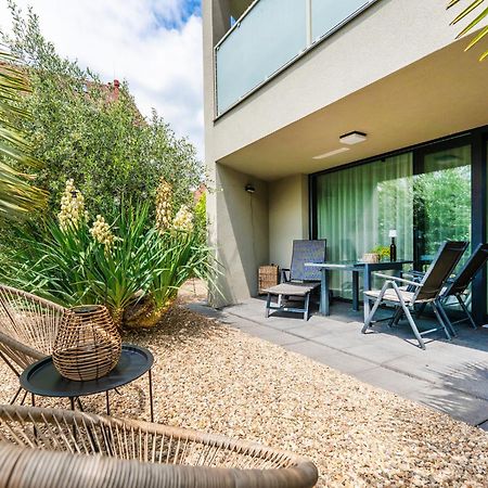 Palm Garden Apartment 2 Mikulov Exterior foto